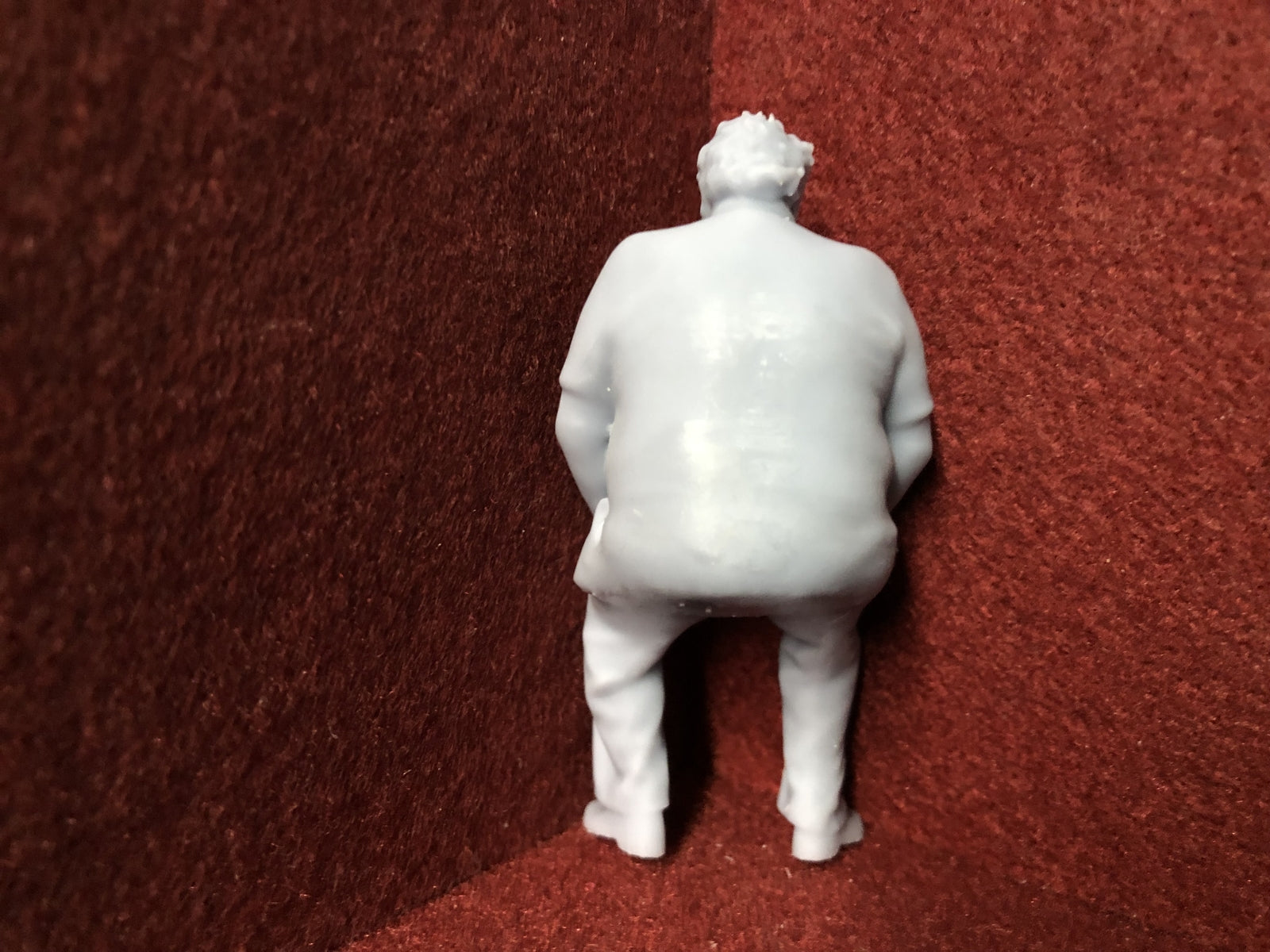 16mm scale 1:19 seated driver figure for garden railways, 3D scanned, suitable for SM32 model railway layouts