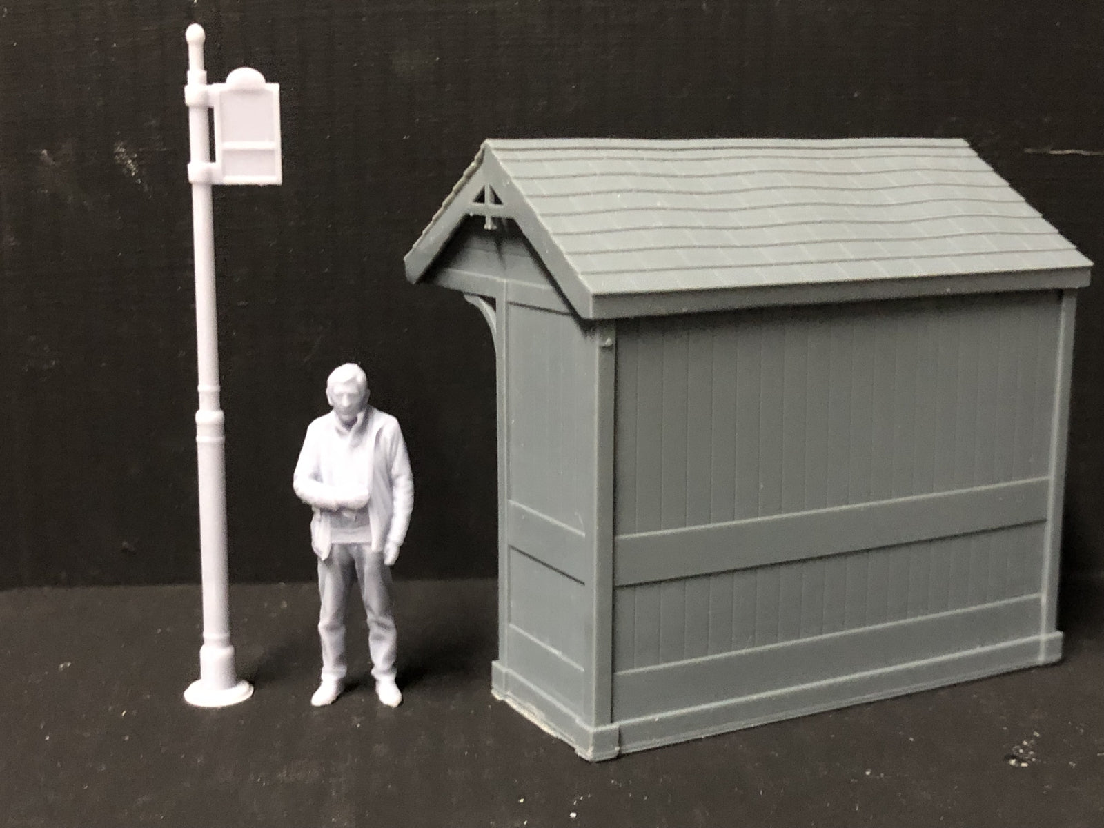 7mm scale country bus shelters with bus stop flag for O and O-16.5mm model railway layouts