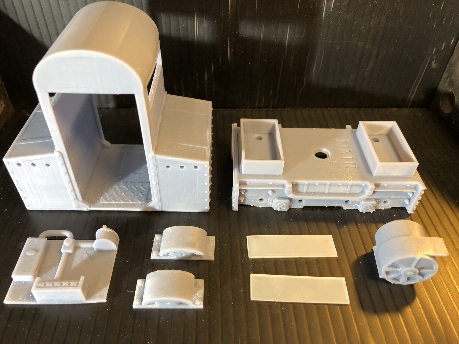 GN15 cabbed English Electric Brush critter quarry loco kit for 1:22.5 narrow gauge layouts, supplied as an unassembled model