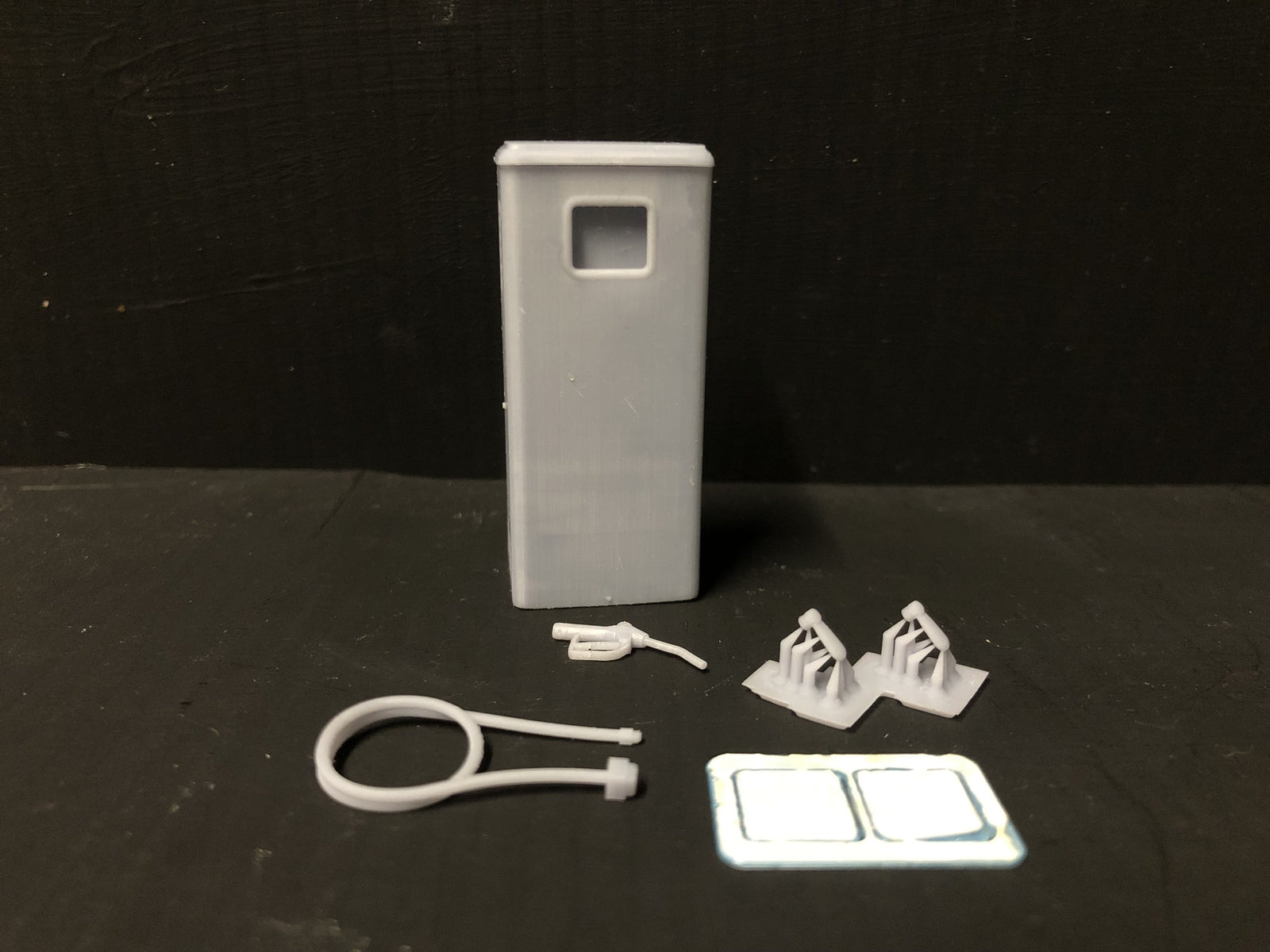 Unpainted G-scale Tokheim petrol and diesel pump scenery kit for GN15 model railway layouts