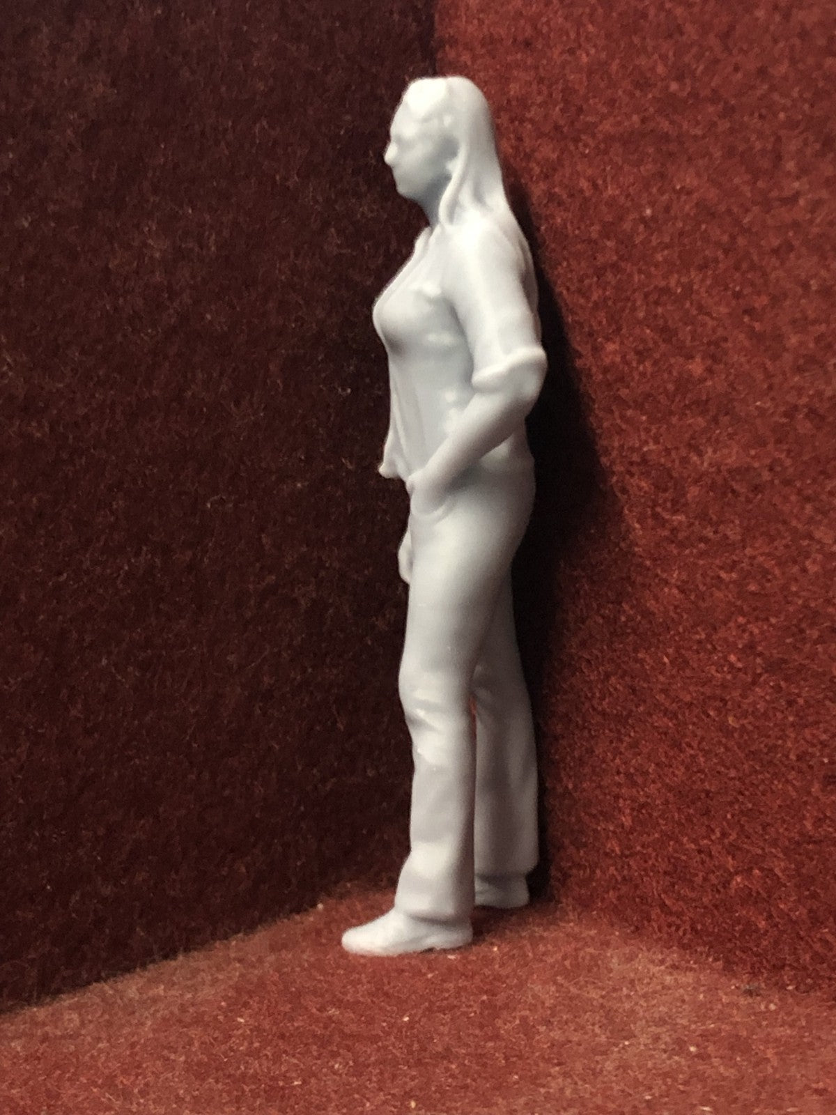 Unpainted 3D-scanned female figure for G scale 1:22.5 or GN15 model railways, approx 75mm tall, shown ready for detailing