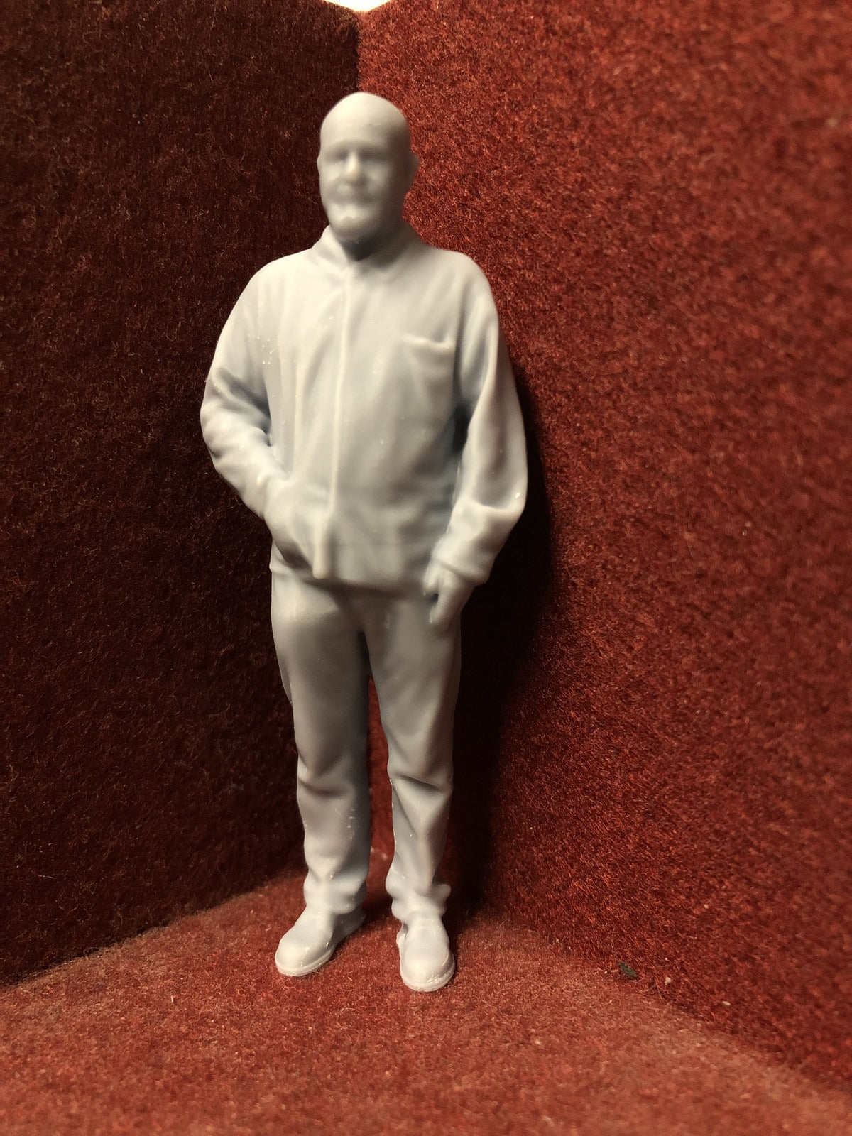 16mm scale 1:19 SM32 garden railway driver figure, 3D scanned from a real person, standing ready for use on model layouts