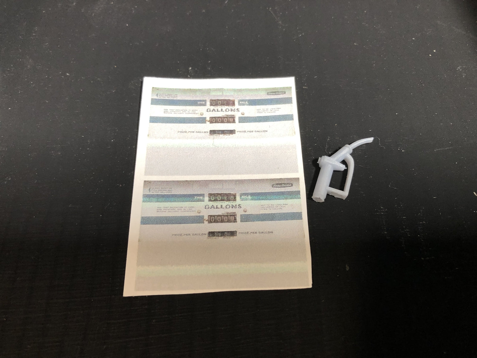 Unpainted G-scale Avery Hardoll 4000 petrol pump model kit, ideal scenic detail for GN15 narrow gauge railway layouts