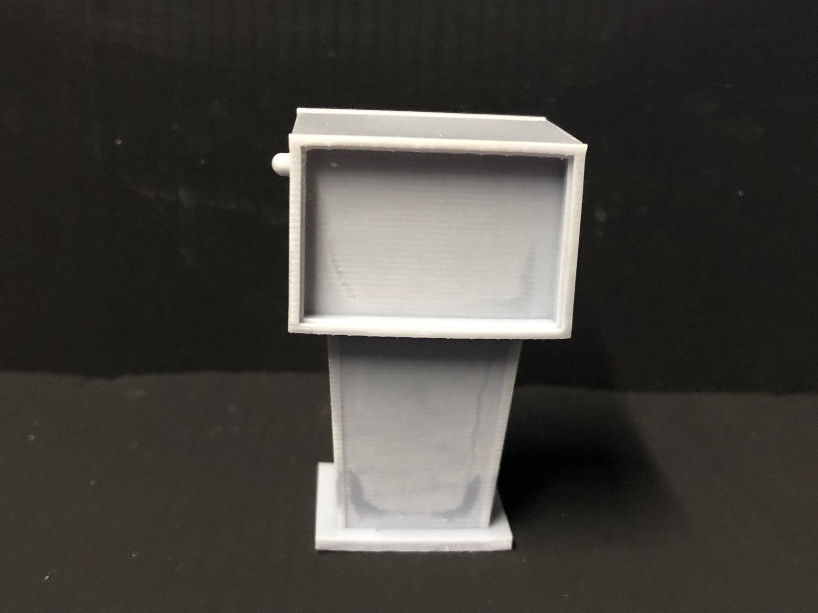 Unpainted G-scale Avery Hardoll 4000 petrol pump model scenery piece, ideal for GN15 narrow gauge railway layouts