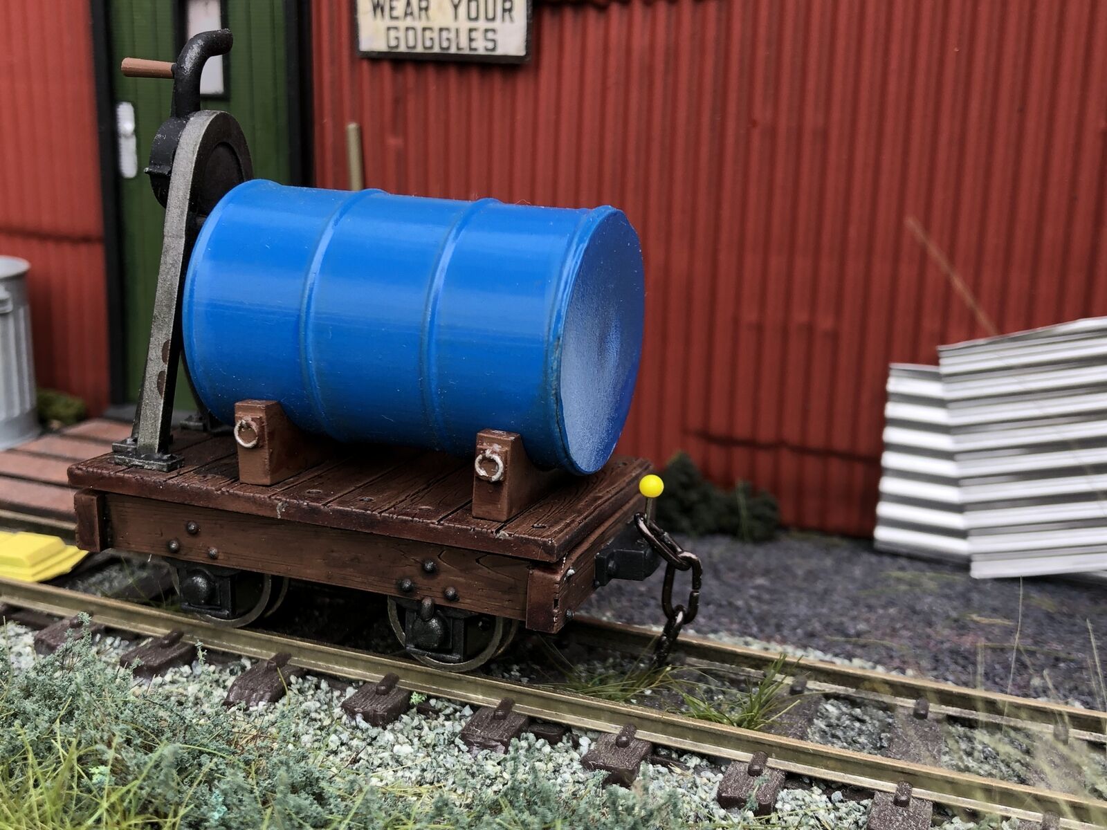 Gn15 narrow gauge petrol bowser wagon kit with single drum, pump frame and 12.5mm spoked wheels for model railway layouts