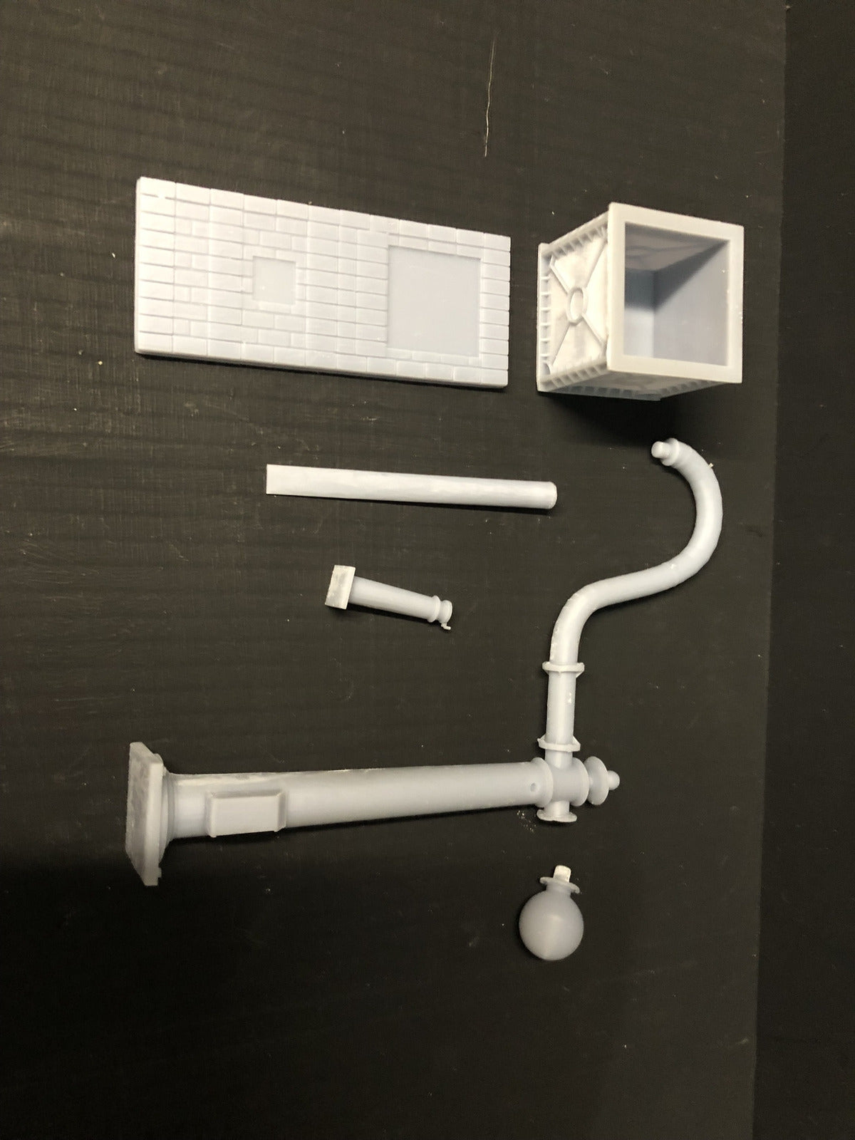 O gauge 7mm NER water crane kit with overflow tank and valve, based on the prototype at Goathland Station for model railways