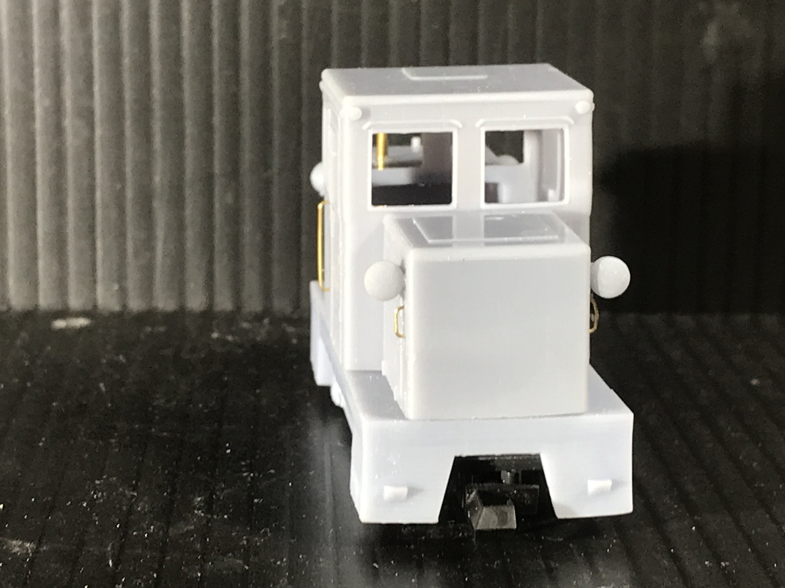 OO9 009 Hungarian forestry diesel shunter locomotive body shell for mounting on a Kato 11-109 narrow gauge chassis