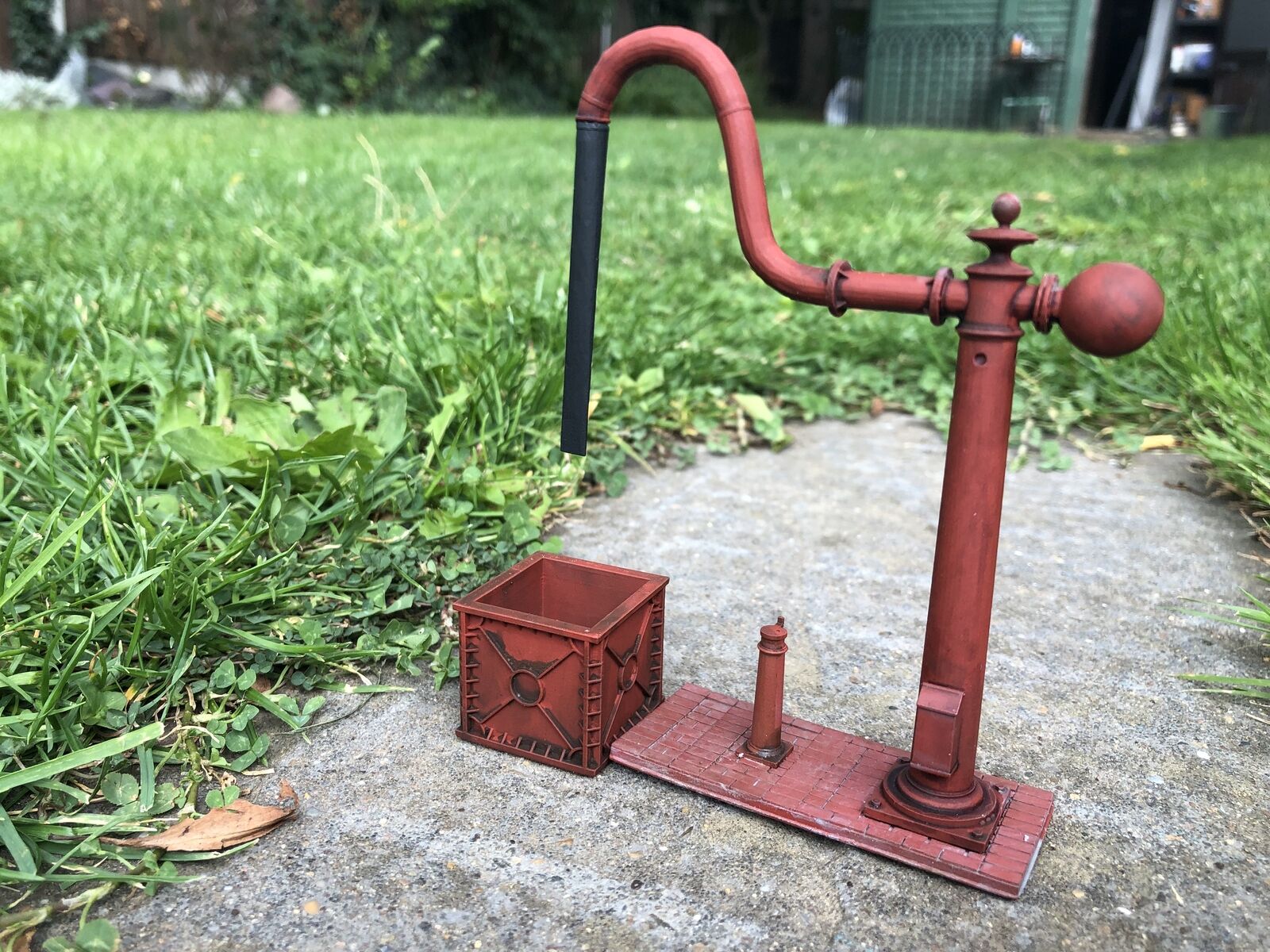 O gauge 7mm NER water crane kit with overflow tank and valve, based on Goathland Station for steam-era model railway layouts