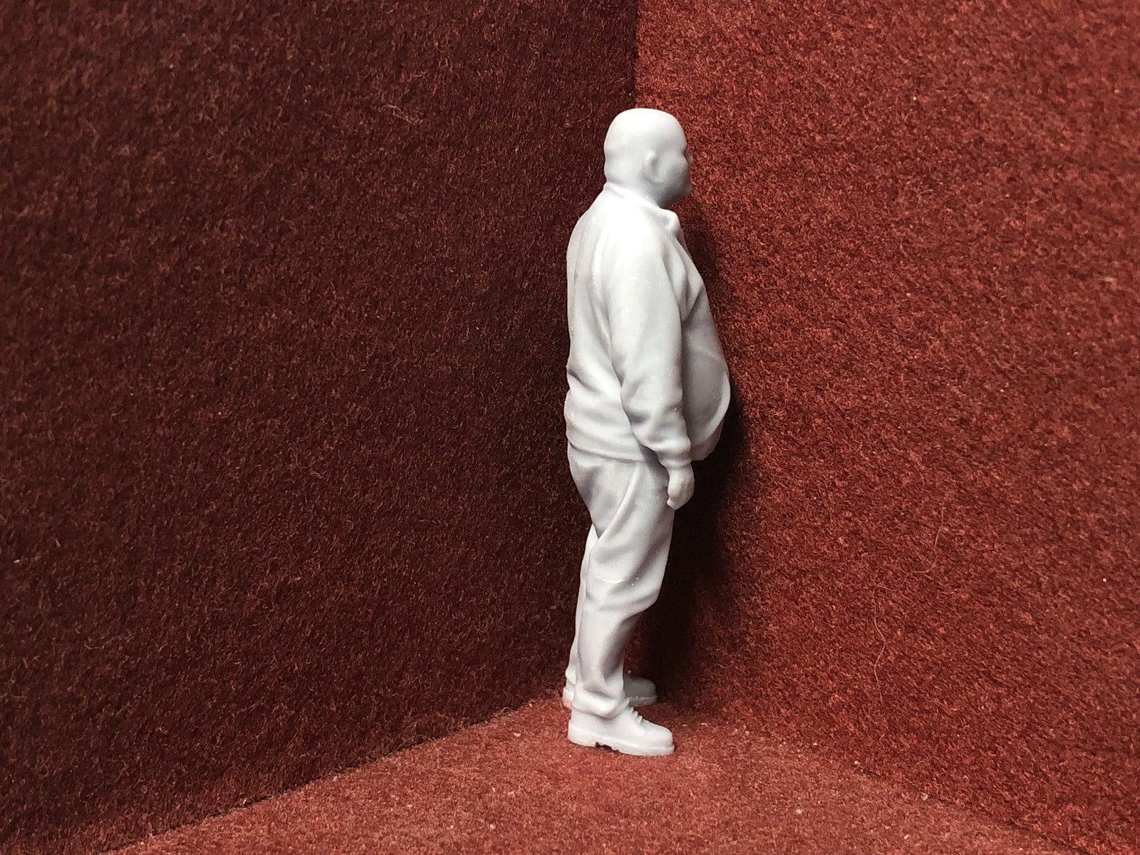 Unpainted G-scale 1:22.5 driver figure for GN15 narrow gauge model railways, 3D scanned from a real person
