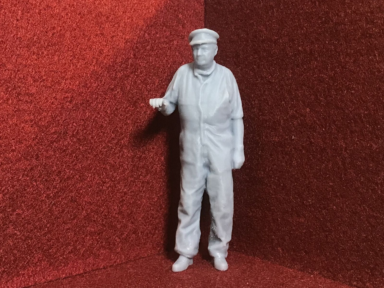 G-scale 1:22 driver figure in overalls, 3D scanned from a real person, suitable for GN15 narrow gauge model railway layouts