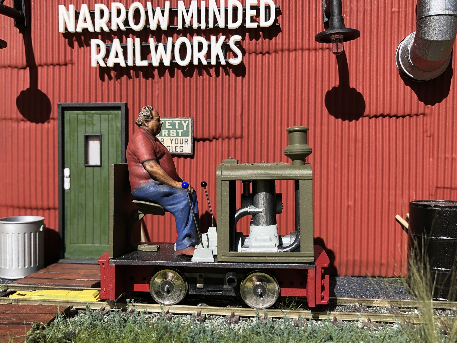 Unpainted GN15 Deutz single-cylinder diesel loco kit in G scale for 00 track, shown on a Tenshodo spud-style motor chassis