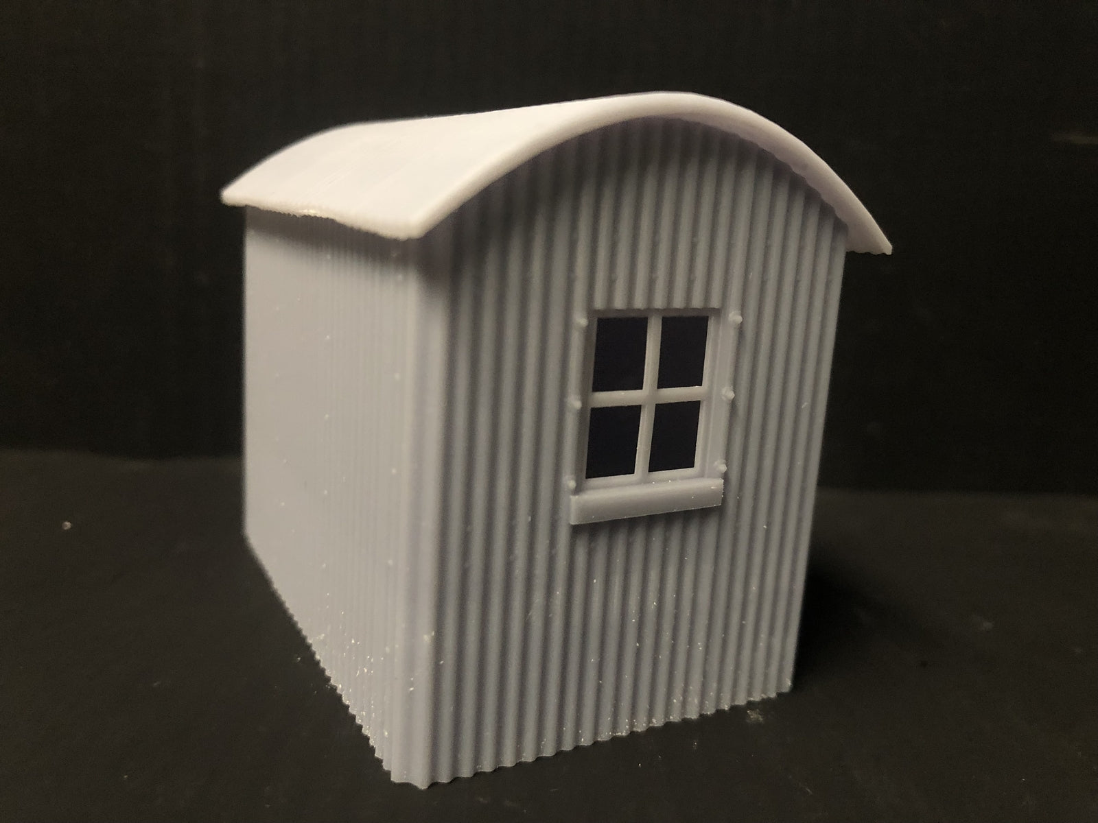 O gauge/O-16.5 model railway lamp hut kit with laser-cut glazing, based on the Buckfastleigh steam railway building