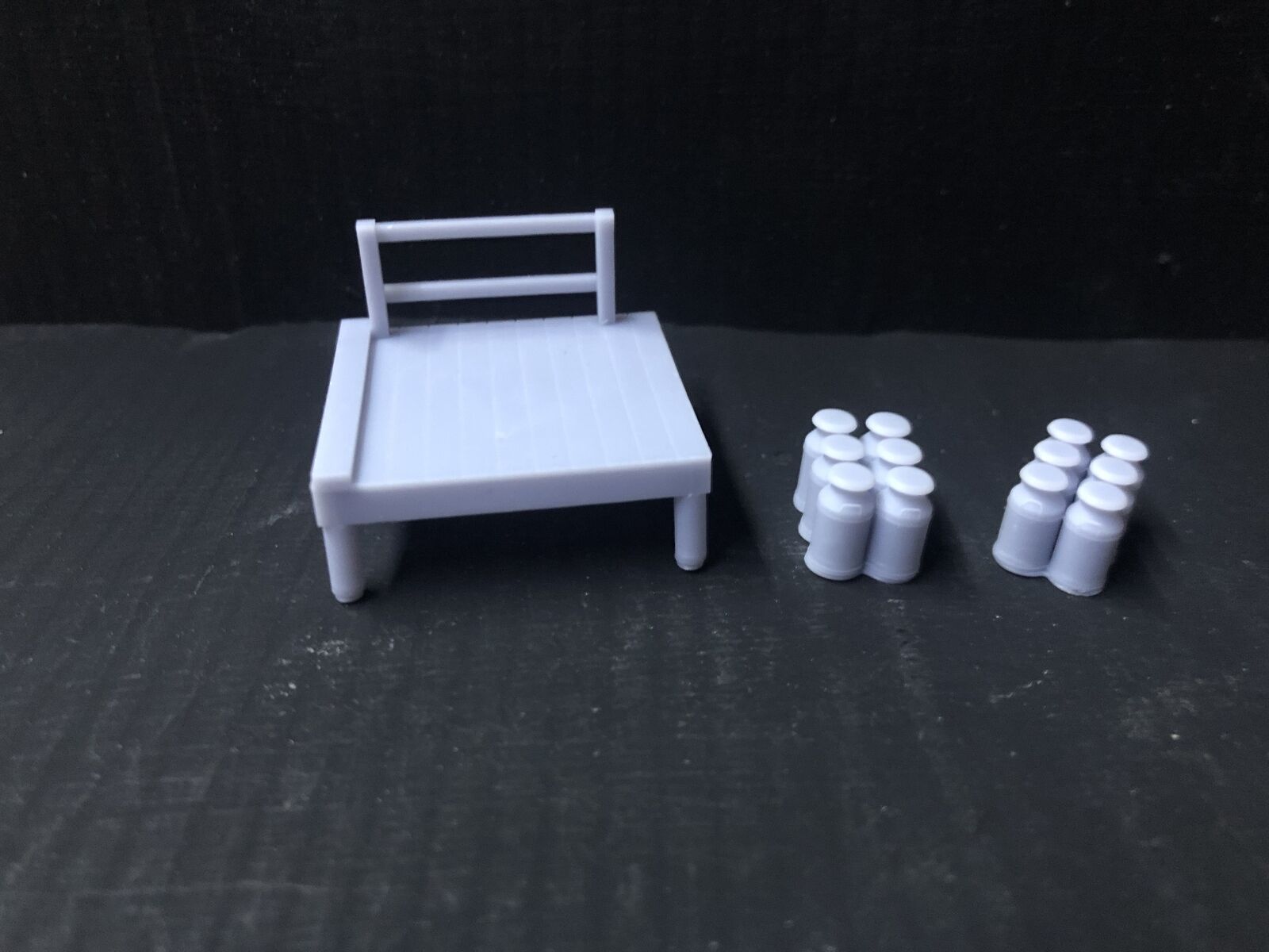 OO9/OO/HO scale Ebdon Lane halt and milk platform model kit with shelter, raised stand and 12 separate milk churns