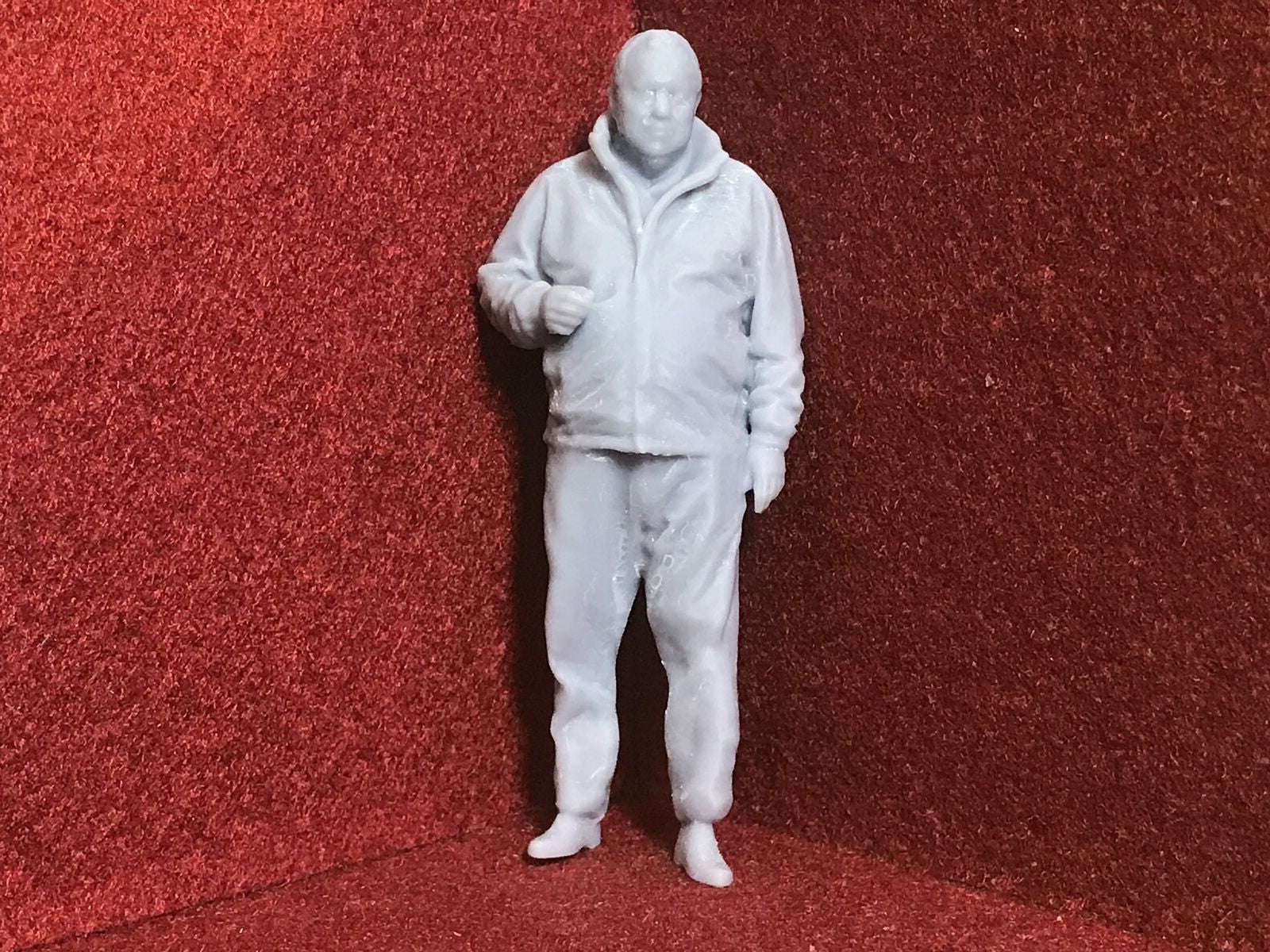 Unpainted 3D-scanned standing driver figure for G scale 1:22 / GN15 model railways, approx 77mm tall