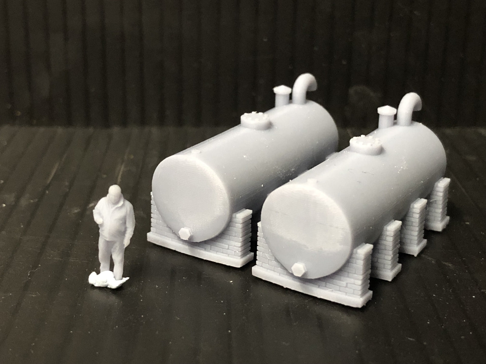TT:120 scale twin diesel depot tank model on brick supports, unpainted resin kit for model railway layouts