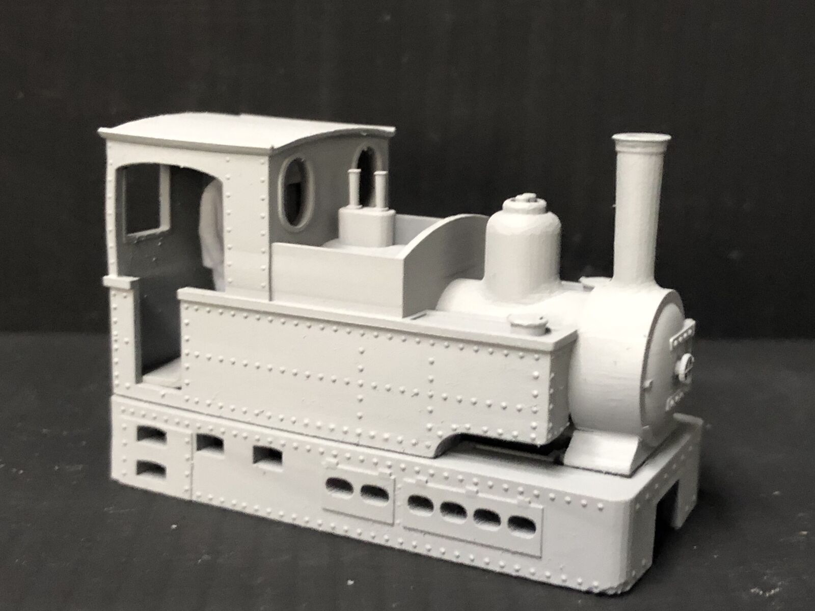 OO9 narrow gauge steam locomotive kit with coal bunker, designed to fit a Kato 11-109 motor bogie chassis