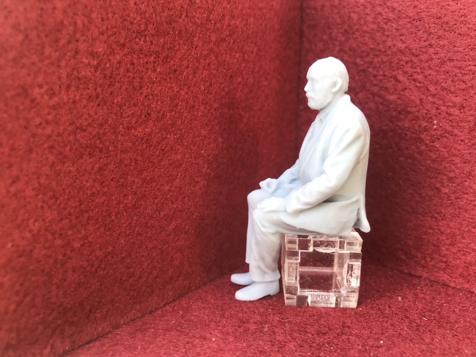 G scale 1:22.5 seated bearded driver figure for GN15 or G scale model railways, 3D scanned from a real person
