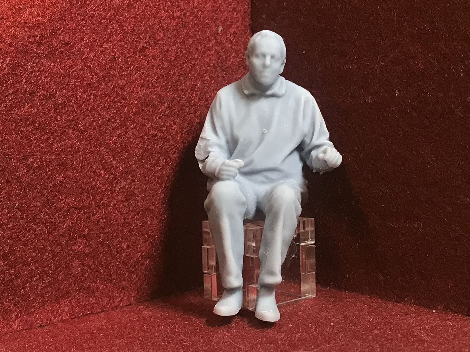 G-scale 1:22 seated driver figure, 3D-scanned from a real person, suitable for GN15 and other narrow gauge model railways