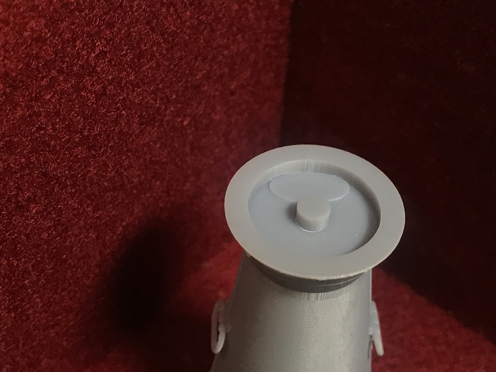 Set of 16mm scale SM32 live steam 17-gallon milk churns for Mamod garden railway scenery and wagon loads