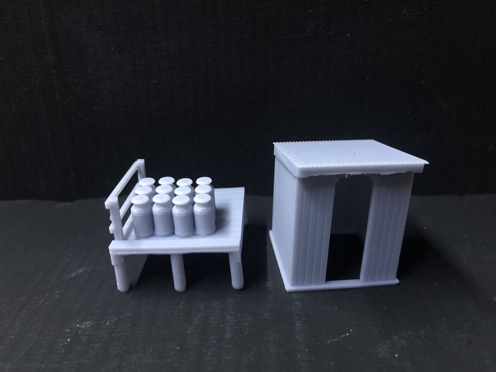 OO9/OO/HO scale country halt and milk platform kit with shelter, raised stand and 12 separate milk churn models