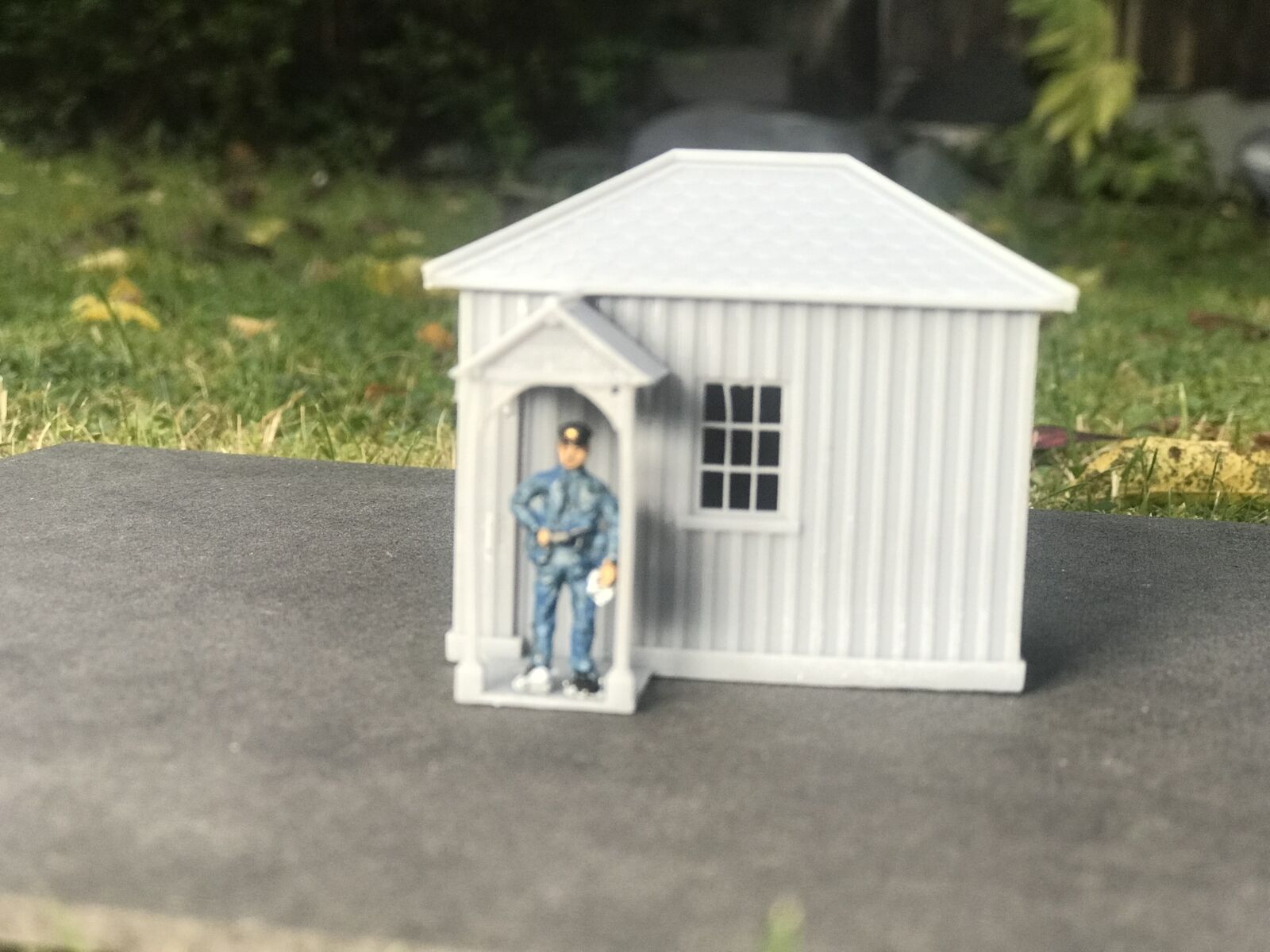 OO9/OO/HO scale Minffordd-style small station building kit with detailed walls and roof for model railway layouts