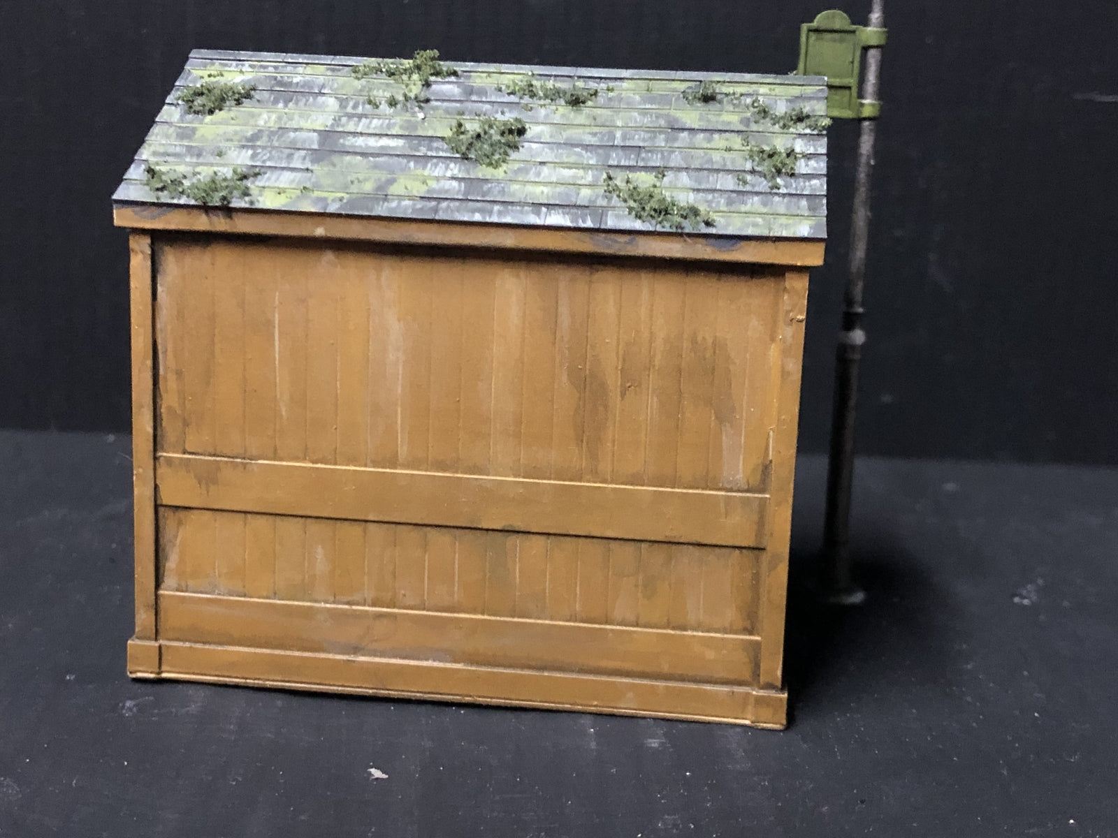 7mm scale country bus shelters with bus stop flag for O and O-16.5mm gauge model railway layouts