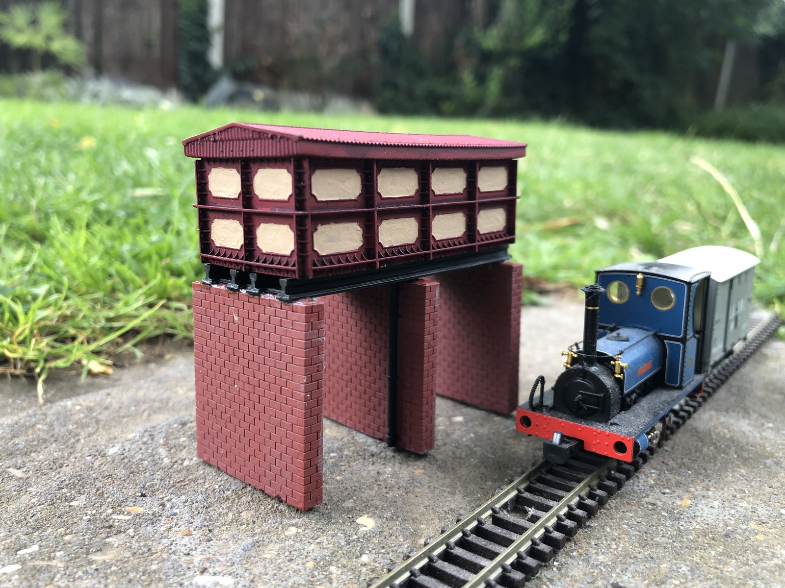OO9 narrow gauge GER/LNER style water tower kit based on Weybourne, 4mm scale trackside model for steam railway layouts