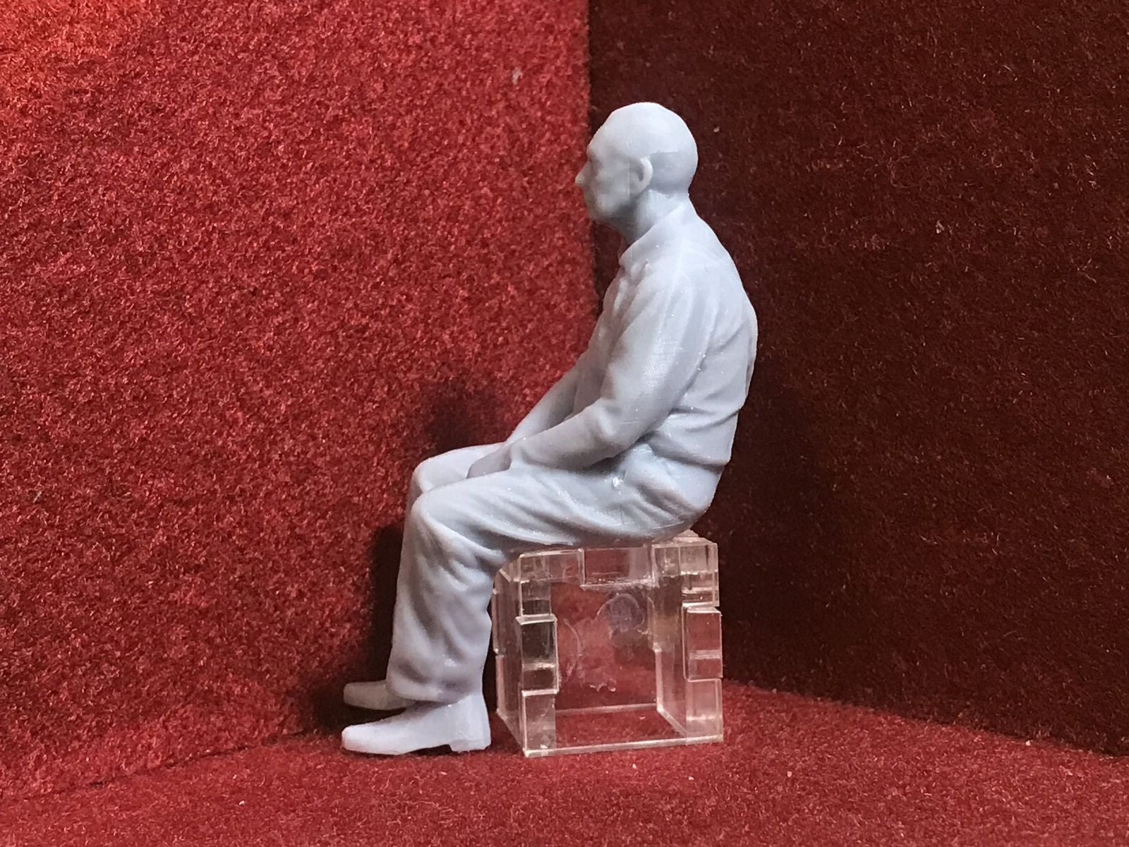 G-scale 1:22 seated driver figure for model railways, GN15 compatible, 3D scanned from a real person