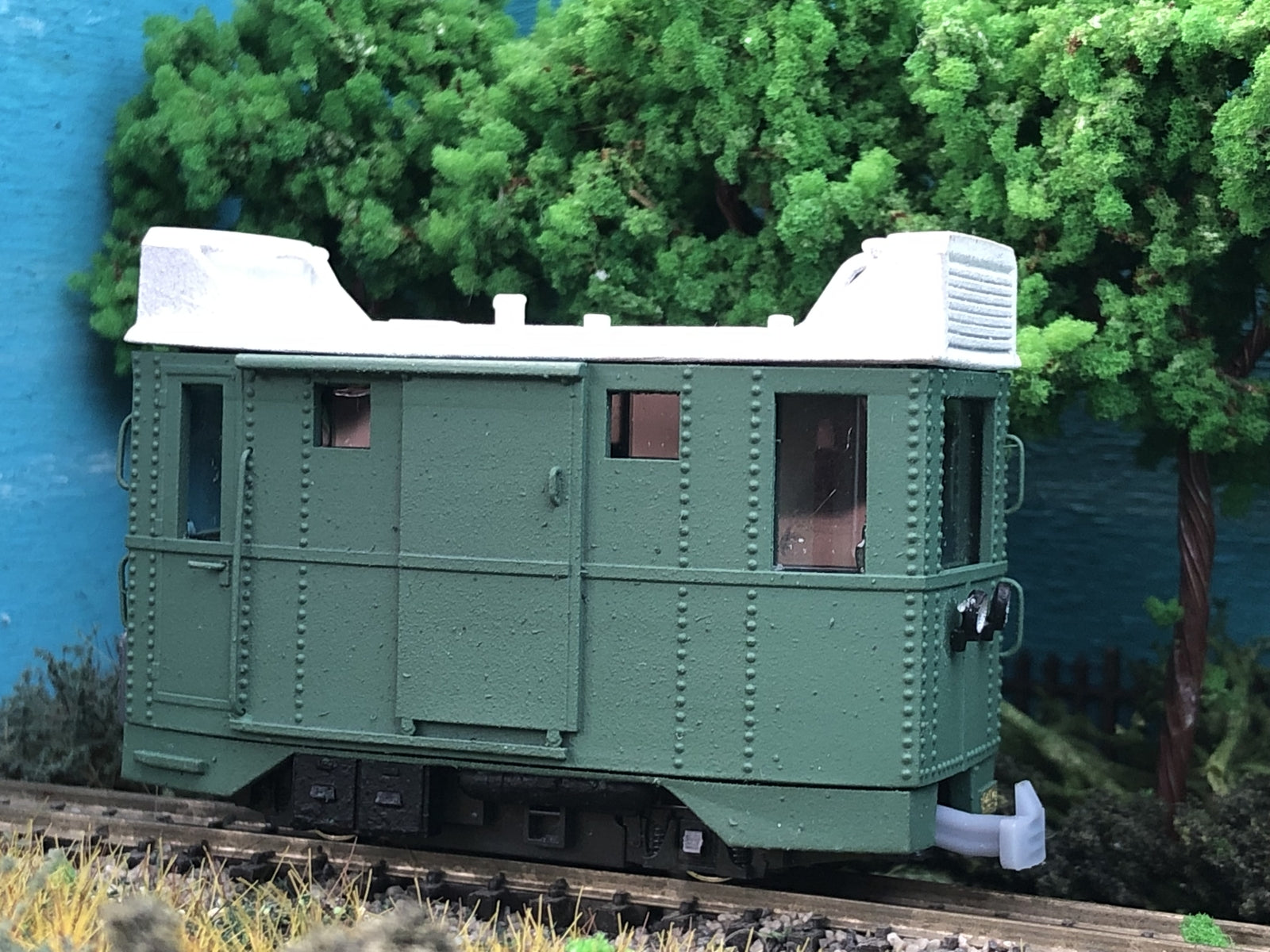 OO9 narrow gauge Ganz DMOT diesel locomotive body kit designed to fit the Kato 11-109 chassis