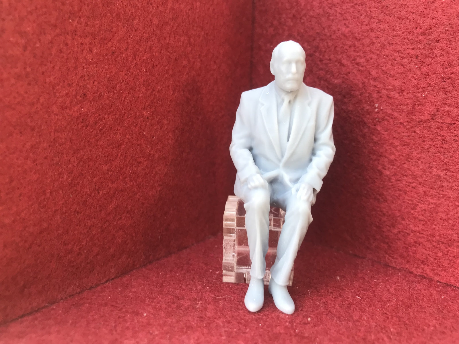 G scale 1:22.5 seated bearded driver figure for model railways, suitable for GN15 narrow gauge layouts