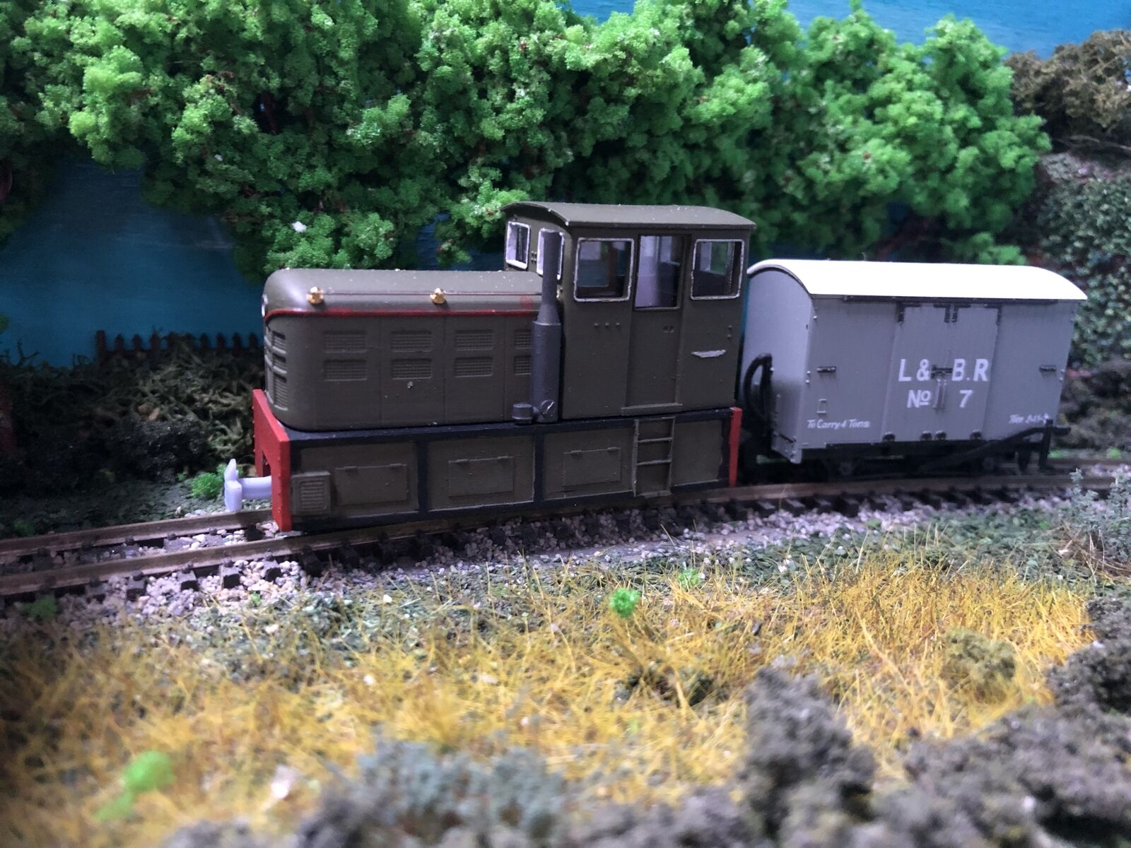 OO9 narrow gauge Fowler MFP No.4 diesel locomotive kit body shown fitted to a Kato 11-109 motor bogie chassis