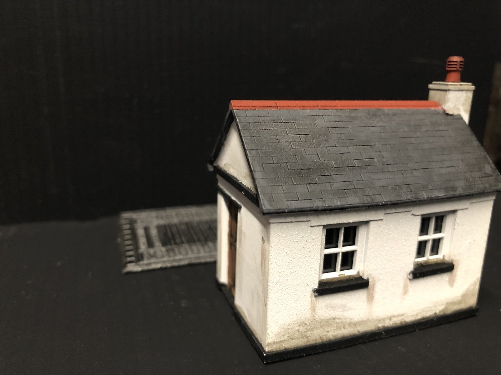 OO9/OO/HO scale model railway weighbridge and office building kit based on Charlestown and Minffordd station designs