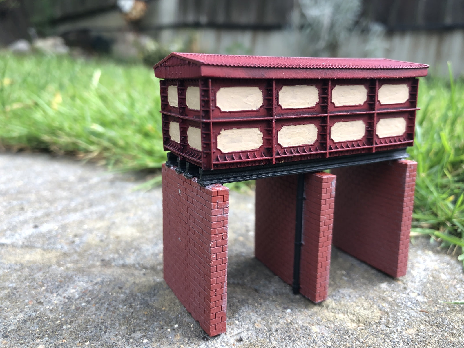 OO9 narrow gauge GER/LNER style Weybourne-inspired water tower kit with elevated tank for 4mm scale model railways