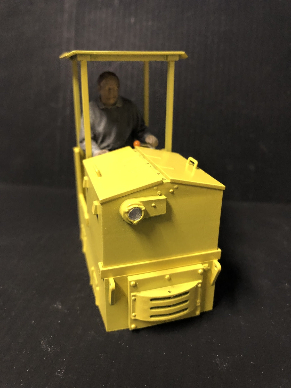 GN15 narrow gauge Clayton electric locomotive easy-build kit body on 16.5mm track, shown assembled with brass roof supports