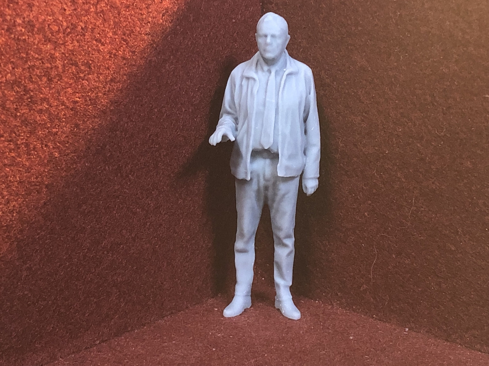 G-scale 1:22 resin 3D-scanned male figure M027 for GN15 layouts, suitable as a driver or yard worker on model railways