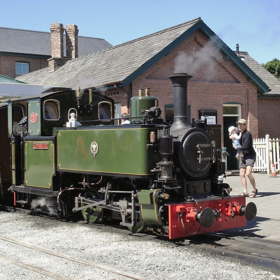 OO9 narrow gauge Tom Rolt Barclay steam locomotive kit body to fit Kato 11-109 chassis for model railway layouts