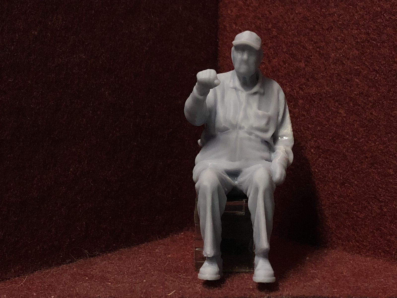 G-scale 1:22.5 seated driver figure for model railways, suitable for GN15 narrow gauge layouts.
