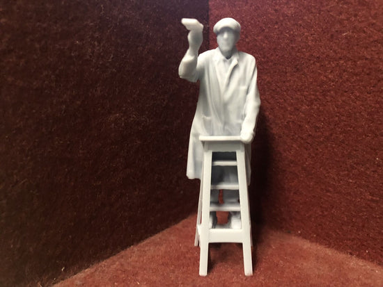 Looking for a G Scale painter figure on ladder 1:22.5?