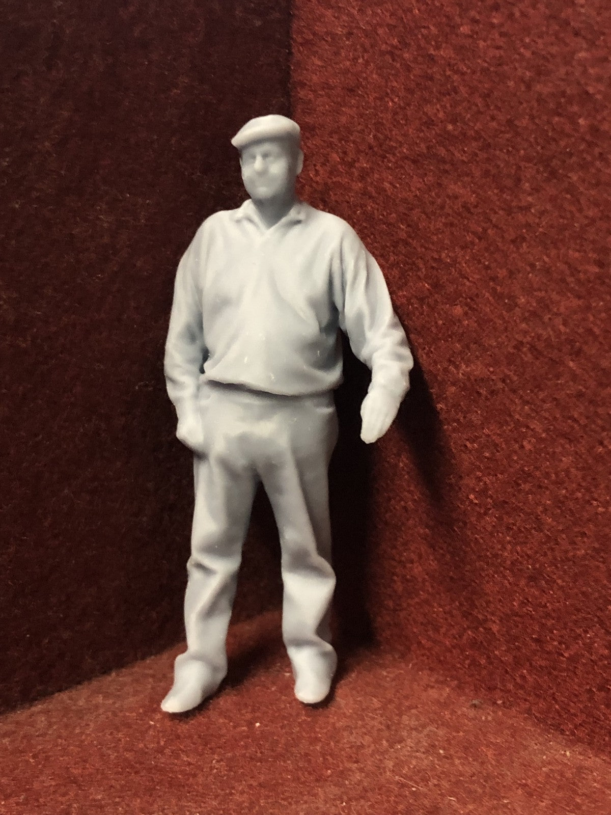 Unpainted 3D-scanned male figure for G scale 1:22.5 or GN15 layouts, approx 75mm tall, standing pose for yard scenes