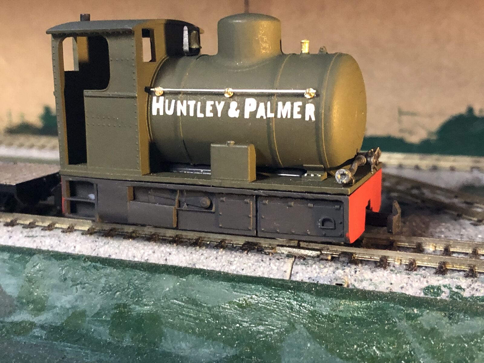 OO9 narrow gauge WG Bagnall fireless locomotive body kit shown fitted to a Kato 11-109 chassis