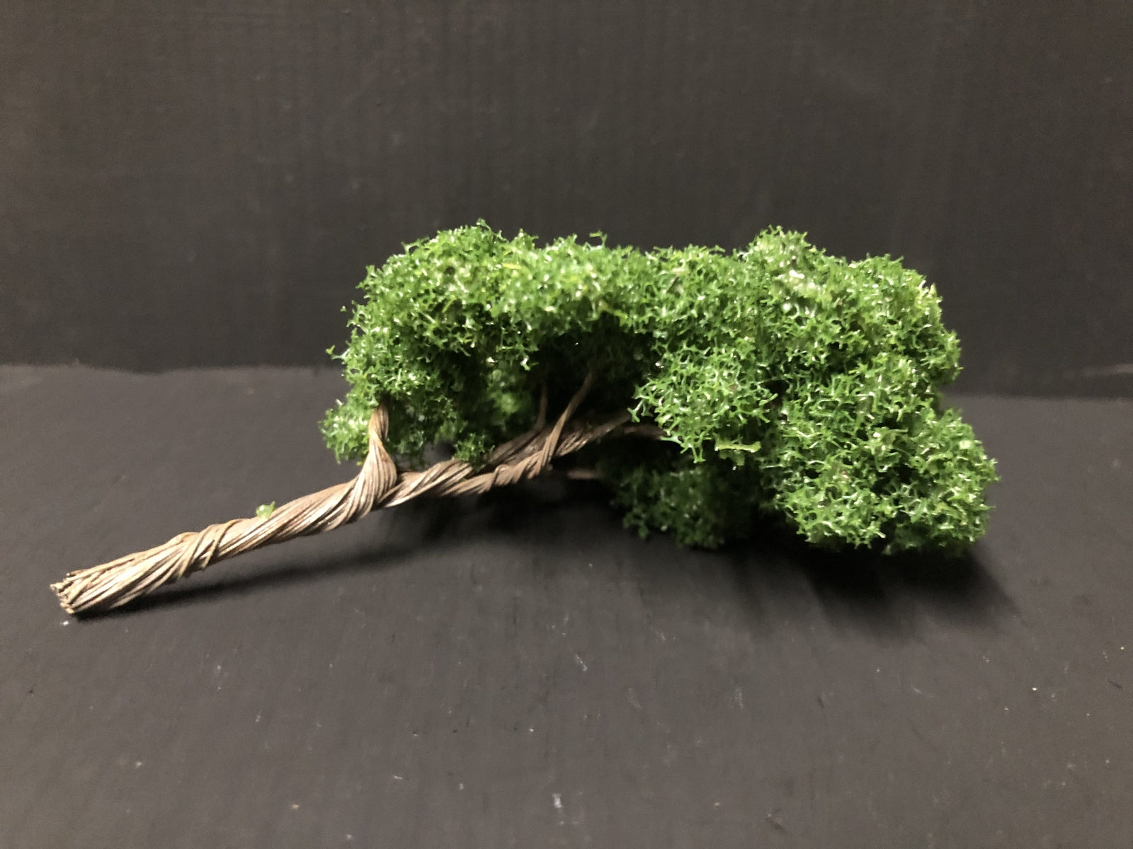 100mm wire armature model tree for OO, OO9, NG7 and On30 railway layouts, shown flat-packed ready for shaping