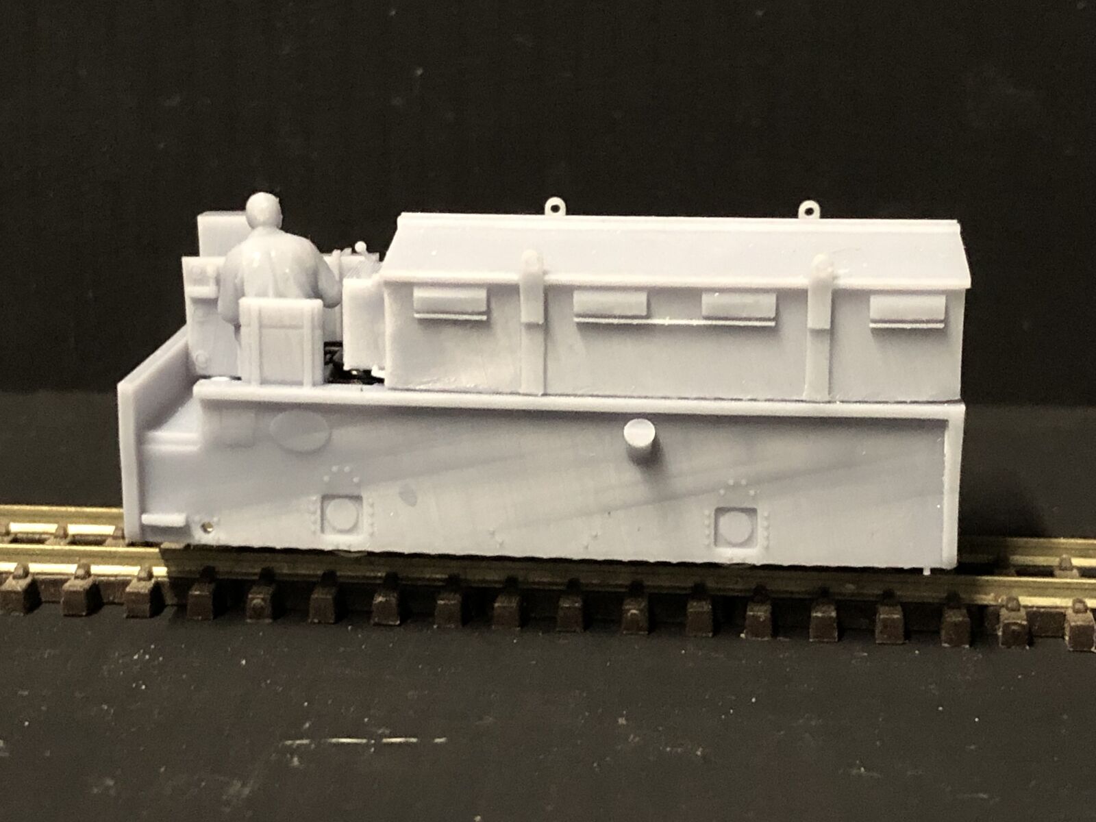 OO9 narrow gauge Baguley Drewy electric battery loco body kit, unpainted resin, designed to fit a Kato 11-109 chassis