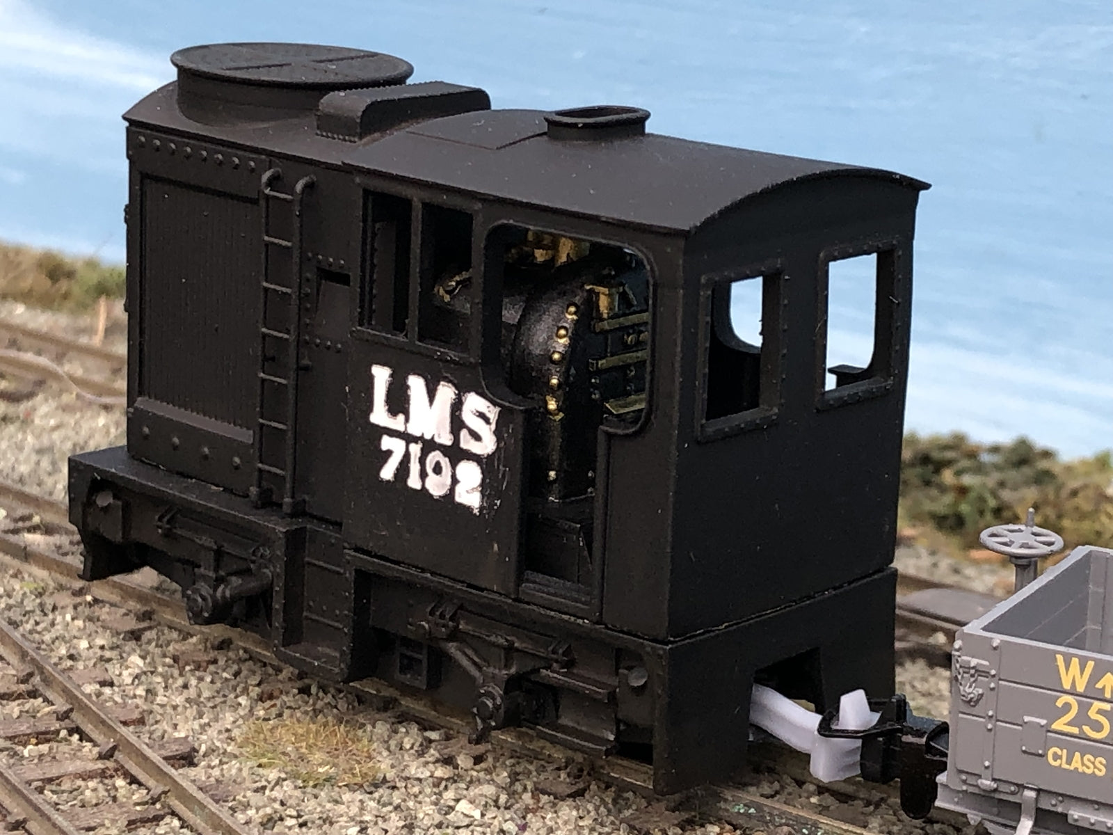 OO9 narrow gauge LMS Sentinel 7192 steam locomotive body kit designed to fit a Kato 11-109 chassis on 9mm track