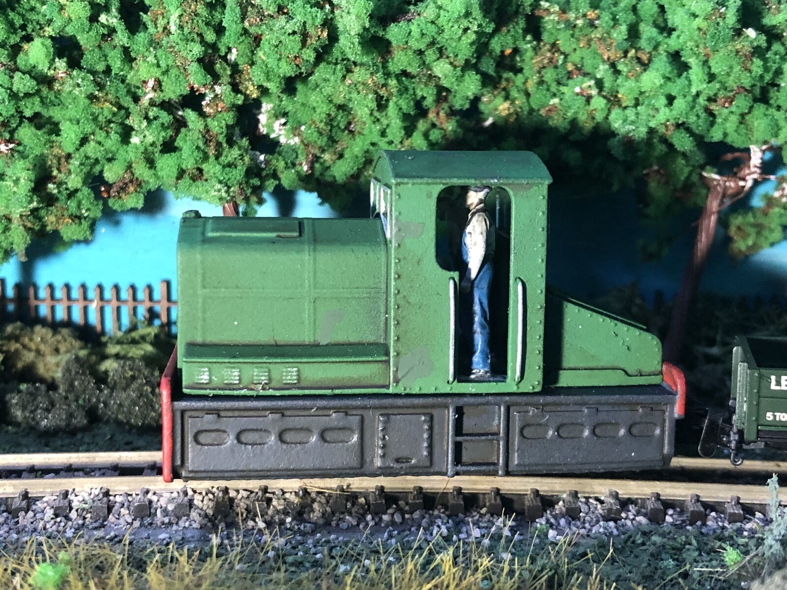 OO9 Armstrong Whitworth diesel narrow gauge loco body kit shown fitted to a Kato 11-109 chassis