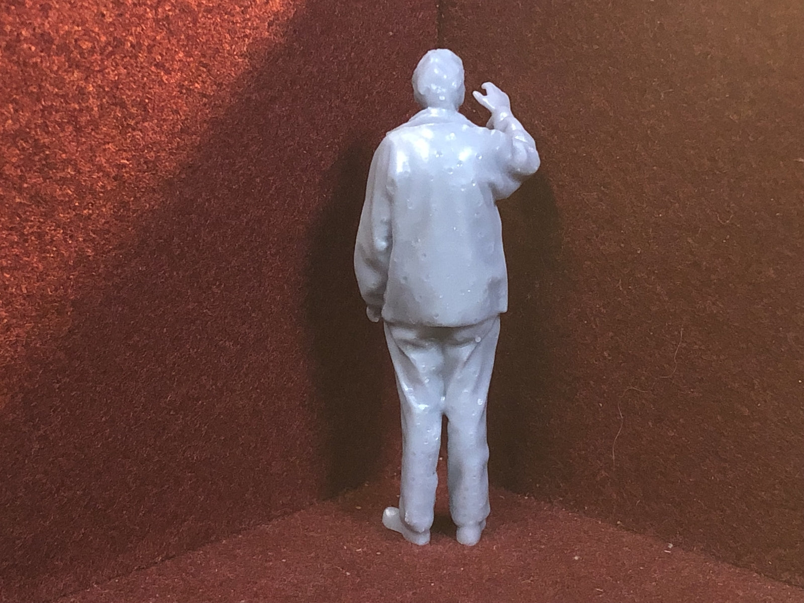 G scale 1:22 resin figure MD033 for GN15 layouts, posed as a driver or yard worker for model railway scenes