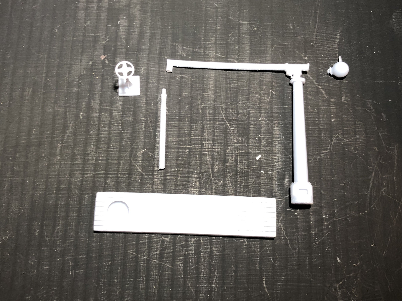 OO9 gauge GER/LNER Weybourne Station water crane kit with filling pipe and control stand for 4mm scale model railways