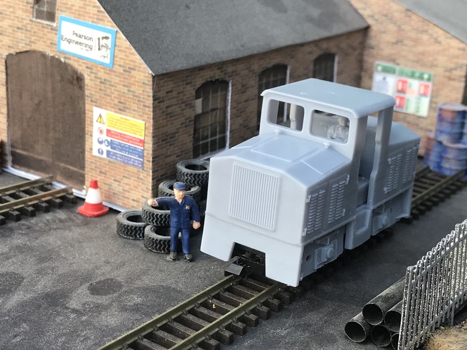 OO9 009 narrow gauge Diema DS90 style diesel shunter body shell shown fitted to a Kato 11-109 chassis