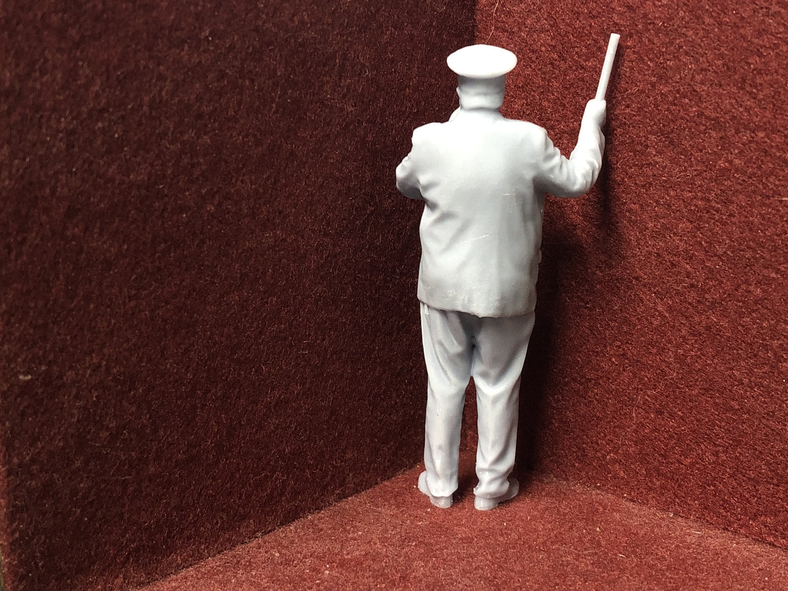 Unpainted G scale 1:22 guard figure model, 3D scanned from a real person, suitable for GN15 narrow gauge layouts