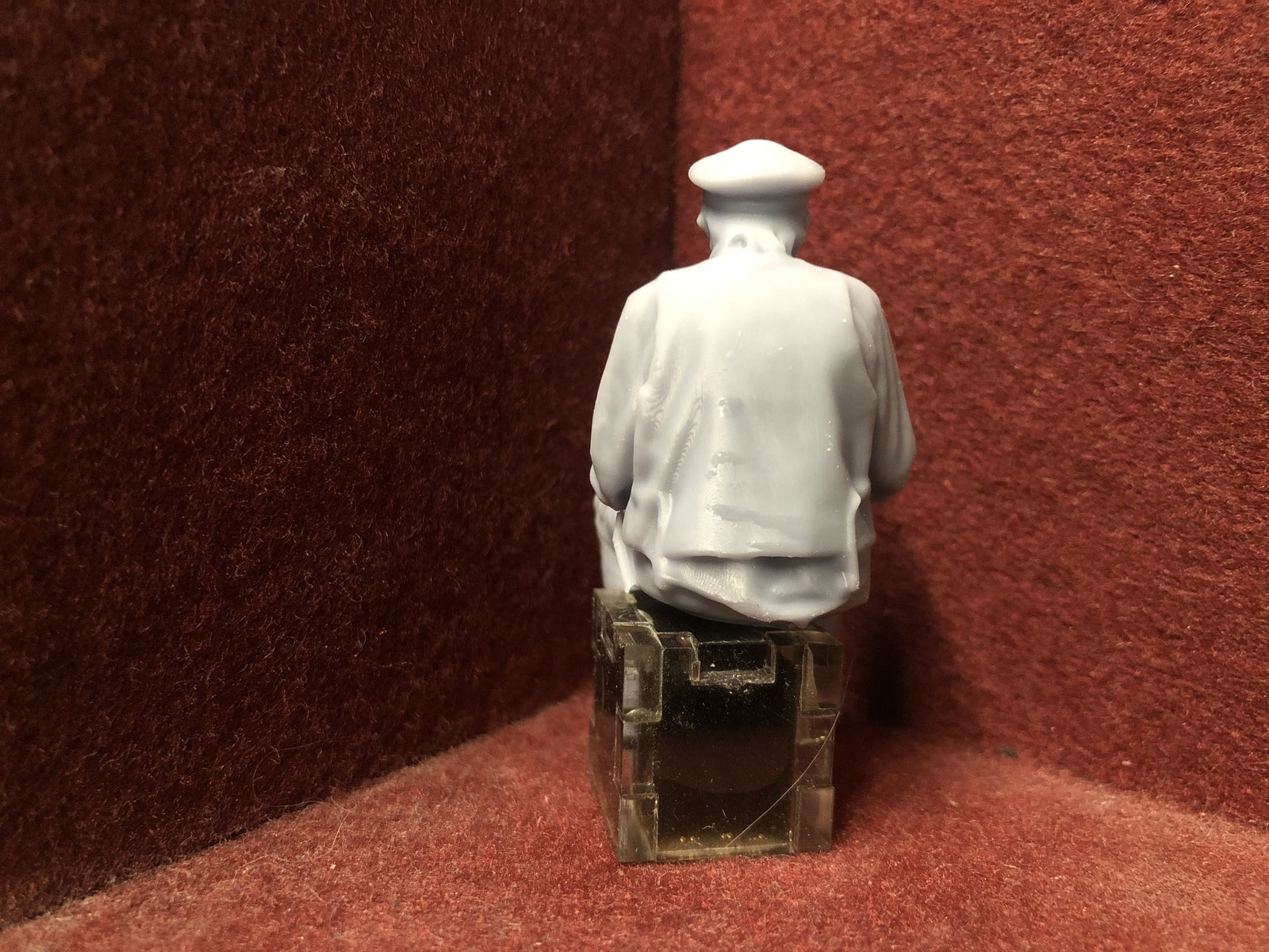 Unpainted G-scale 1:22.5 seated driver figure, 3D scanned, suitable for GN15 narrow gauge model railway layouts