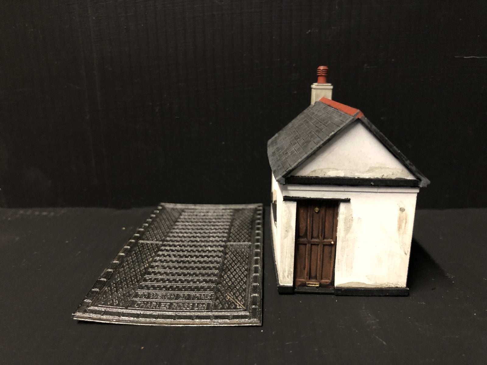 OO9/OO/HO scale model railway weighbridge and office building kit based on Charlestown and Minffordd station design